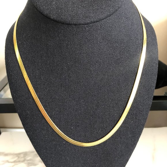 70s Vibe Herringbone Chain - 18K Gold-Plated - Picture 2 of 4